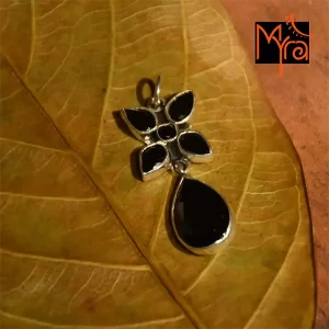 Flower Pattern Blue Iolite Stone Pendant