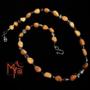 Onyx Stone and Metal Charms Necklace : Beige