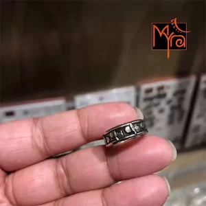 Circle on Oxidised Pattern Toe Ring