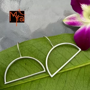 The Horizontal Semi Circle (Silver Polished)